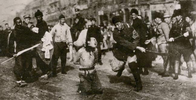 Décapitation d'un communiste lors du massacre de Shanghai en 1927