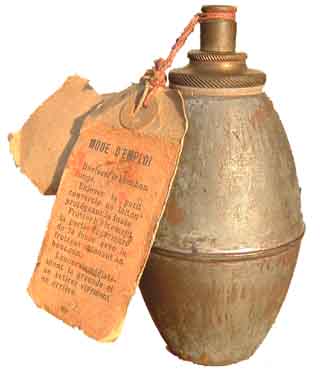 Grenade suffocante française, adoptée par l'établissement central du matériel du génie, le 8 juillet 1913