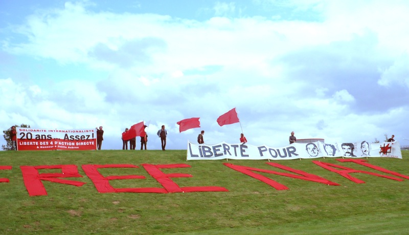 Face à la prison de Bapaume le 23 juin 2007