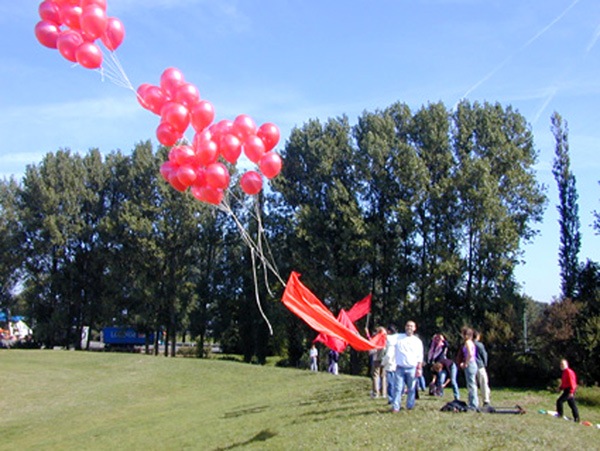 Manifestation devant la prison de Bapaume