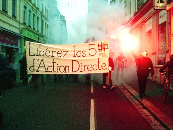 Manifestation dans les rues de Douai