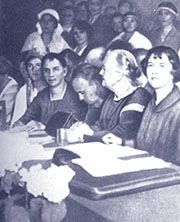 Clara Zetkin et Alexandra Kollontaï