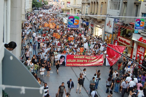 Manifestation pour Güler Zere Manifestation pour Güler Zere