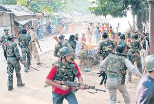 Intervention policière au Lalgarh Intervention policière au Lalgarh