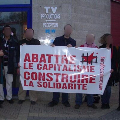 Rassemblement devant Roj-TV en mars 2010.