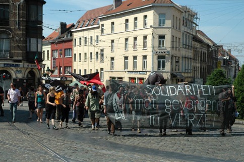 Manif pour les prisonniers en lutte