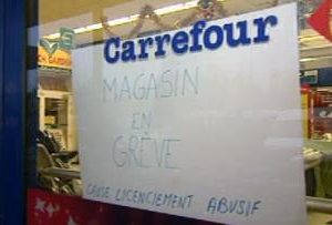 Grève au Carrefour de Gosselies