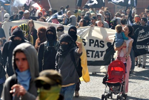 Manifestation antirépression à Paris