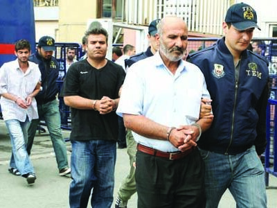 Suspects de l'attaque du bus à Istanbul