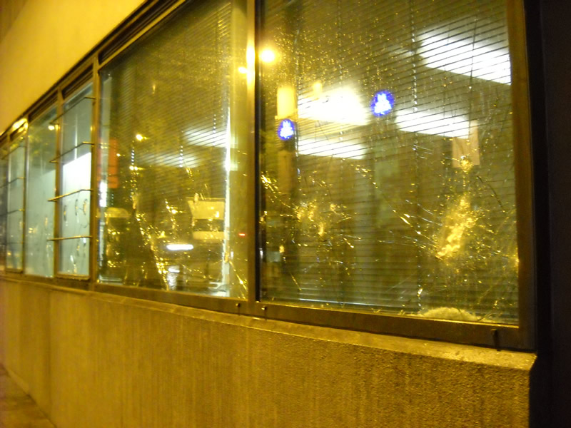 Commissariat des marolles attaqué