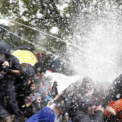 Répression de la manifestation de Stuttgart