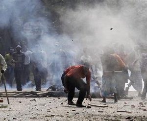 Manifestation contre un aéroport à Dacca