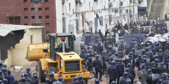 Emeute dans un bidonville d'Alger