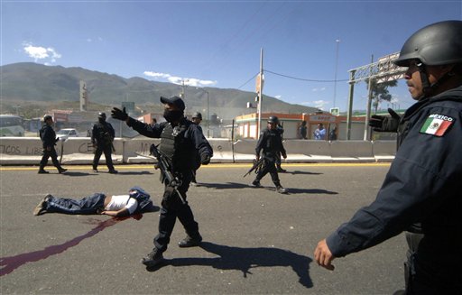 Répression d'une manifestation au Mexique