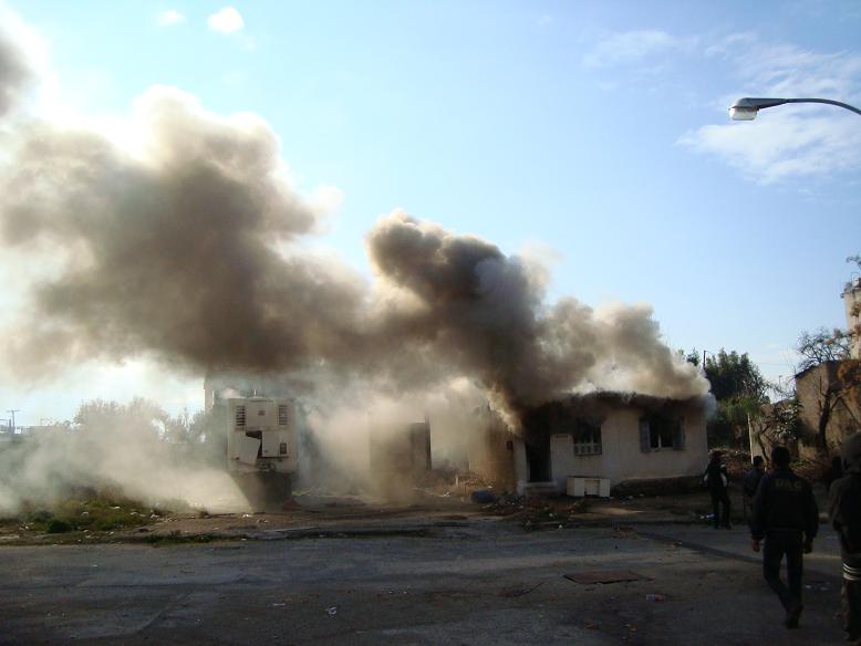 Incendie d'une centre pour migrants à Patras