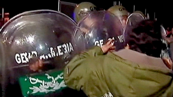 Rupture de grève par la police argentine