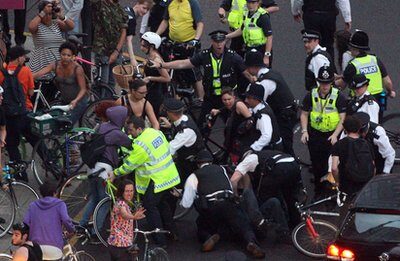 Arrestation de cyclistes à Londres