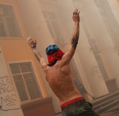 Les manifestants anti-Vinci avaient attaqués l'administration communale sans que la police ne puisse en arréter un seul.