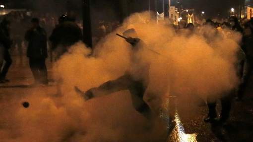 Gaz lacrymogènes à Athènes