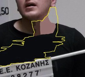 Photo retouchée de la police grecque