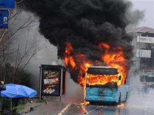 Incendie d'un bus à Istanbul