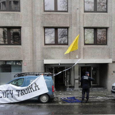 La police devant la DG finance à Bruxelles
