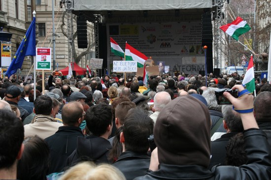 manifestation-hongrie.jpg