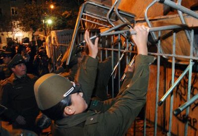 Evacuation d'une université occupée à Santiago