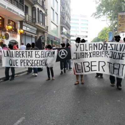 manifestation pour les prisonniers anarchistes à Barcelone
