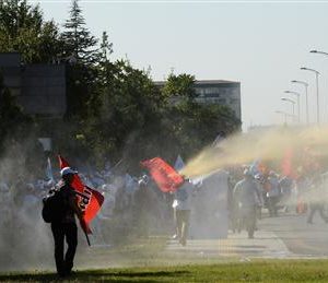 Marche du KESK réprimée à Ankara