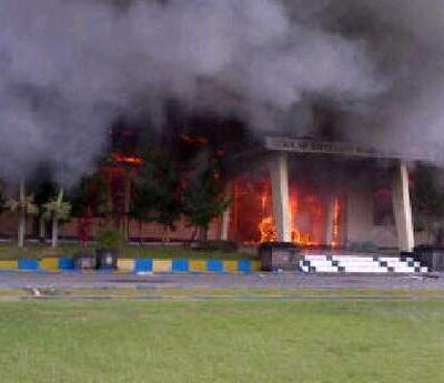 indonésie: incendie de l'école de police