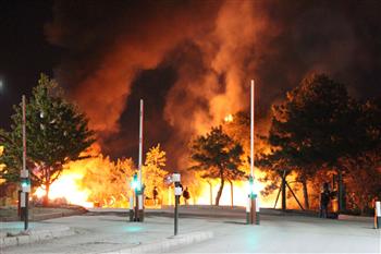 Incendie à cause d'une grenade lacrymogène
