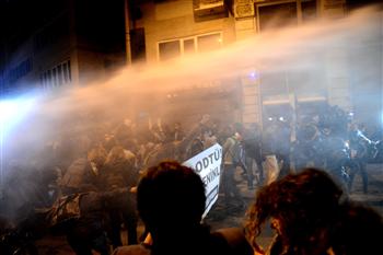 Répression d'étudiants à Istanbul