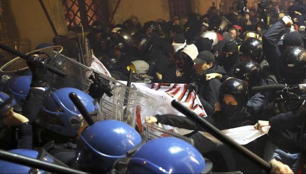 Opposition police vs NO-TAV