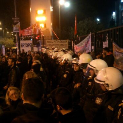 Affrontements devant l'ERT