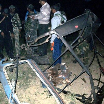 Carcasse d'un véhicule policier