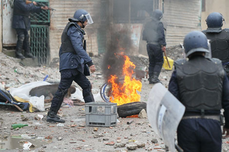 Emeutes pour le logement près d'Alger