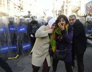 Répression d'une manifestation à Istanbul
