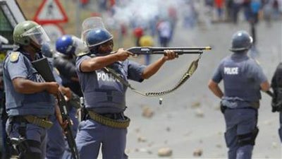 Policiers contre grévistes à Rustenburg