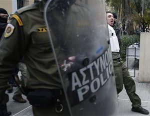 Opération anti-DHKP-C dans la banlieue d'Athènes