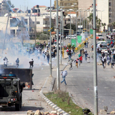 Heurts entre soldats israéliens et jeunes Palestiniens
