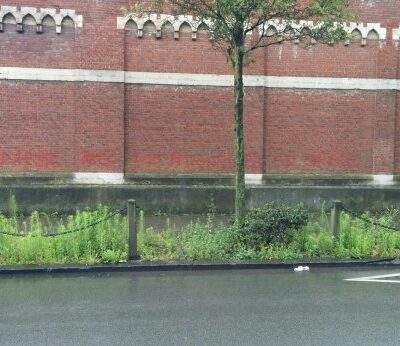 Tag sur la prison de Forest