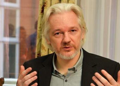 Julian Assange lors de la conférence de presse