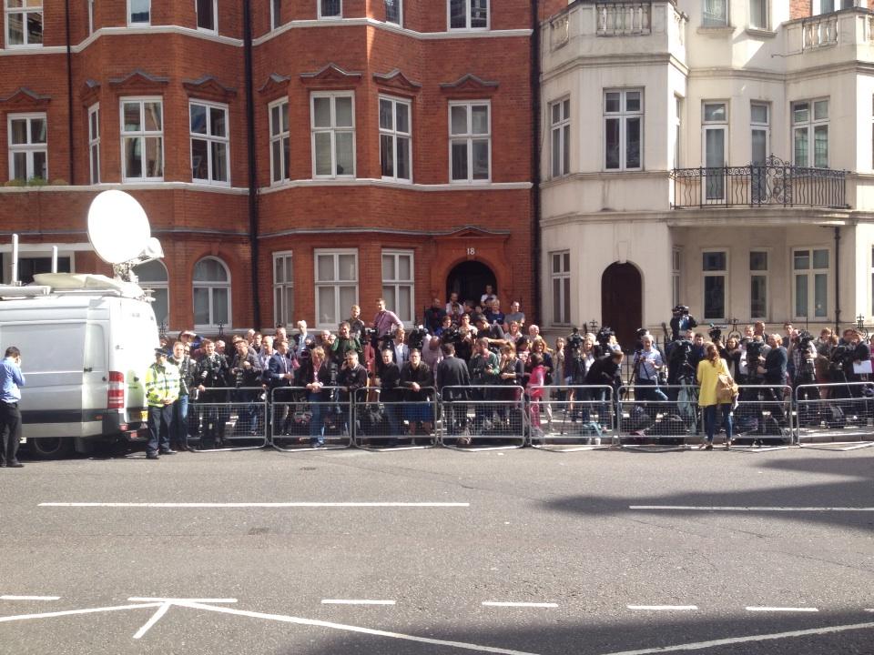 Des manifestants en solidarité avec Assange