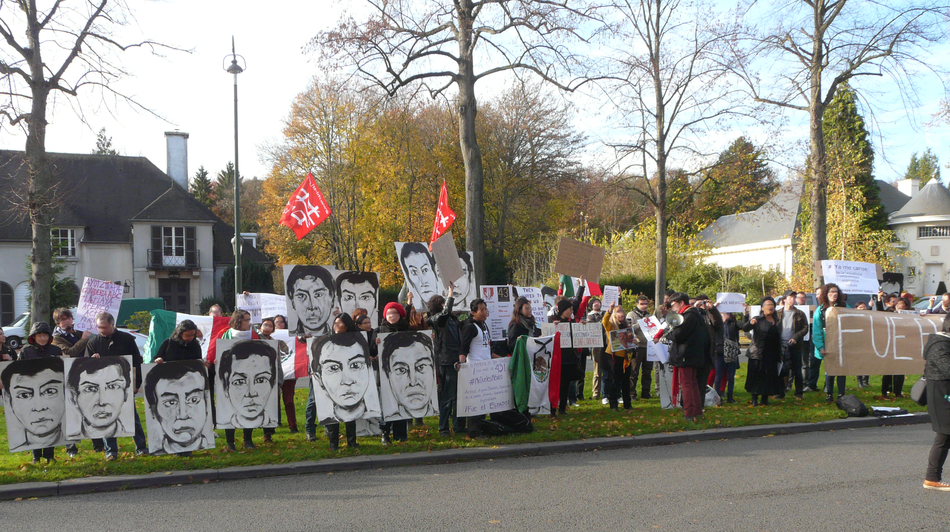 Rassemblement en hommage aux 43 Mexicains à Bruxelles