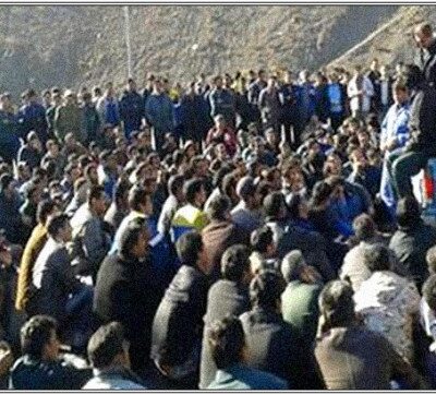 Travailleurs grévistes de la mine de fer de la ville de Bafgh