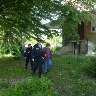 Arrestation lors de l'évacuation du deuxième squat à Bourg