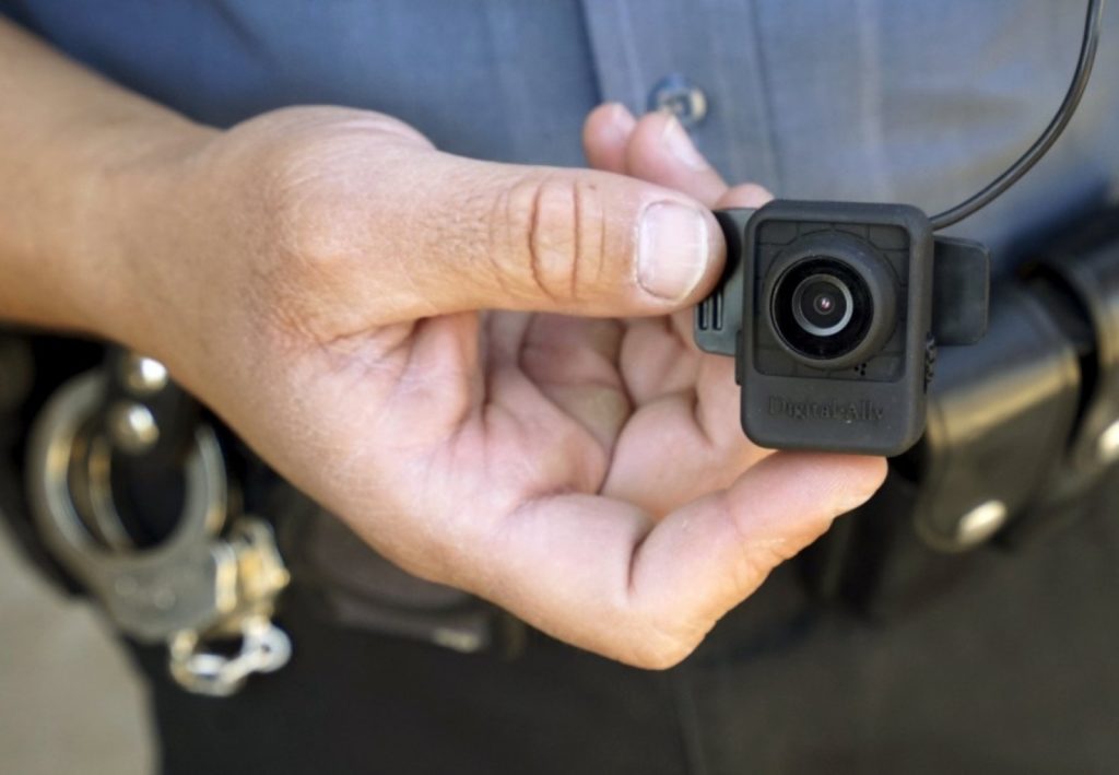 Mini-caméra équipant la police du Colorado Mini-caméra équipant la police du Colorado