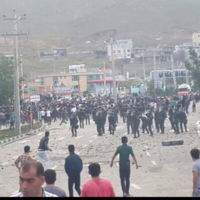 Affrontements à Mahabad.