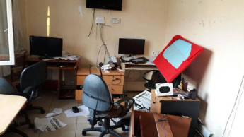 Les locaux du journal Yürüyüş après l'opération policière